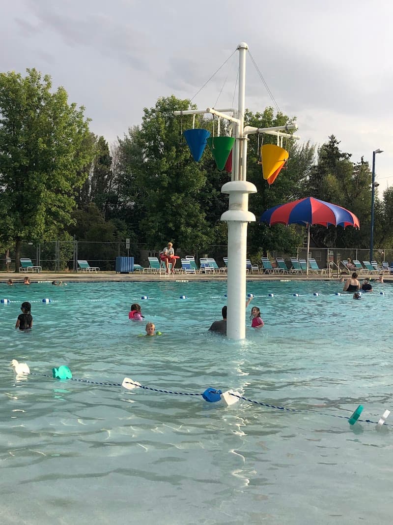 Hamilton-Lowe Aquatics Center