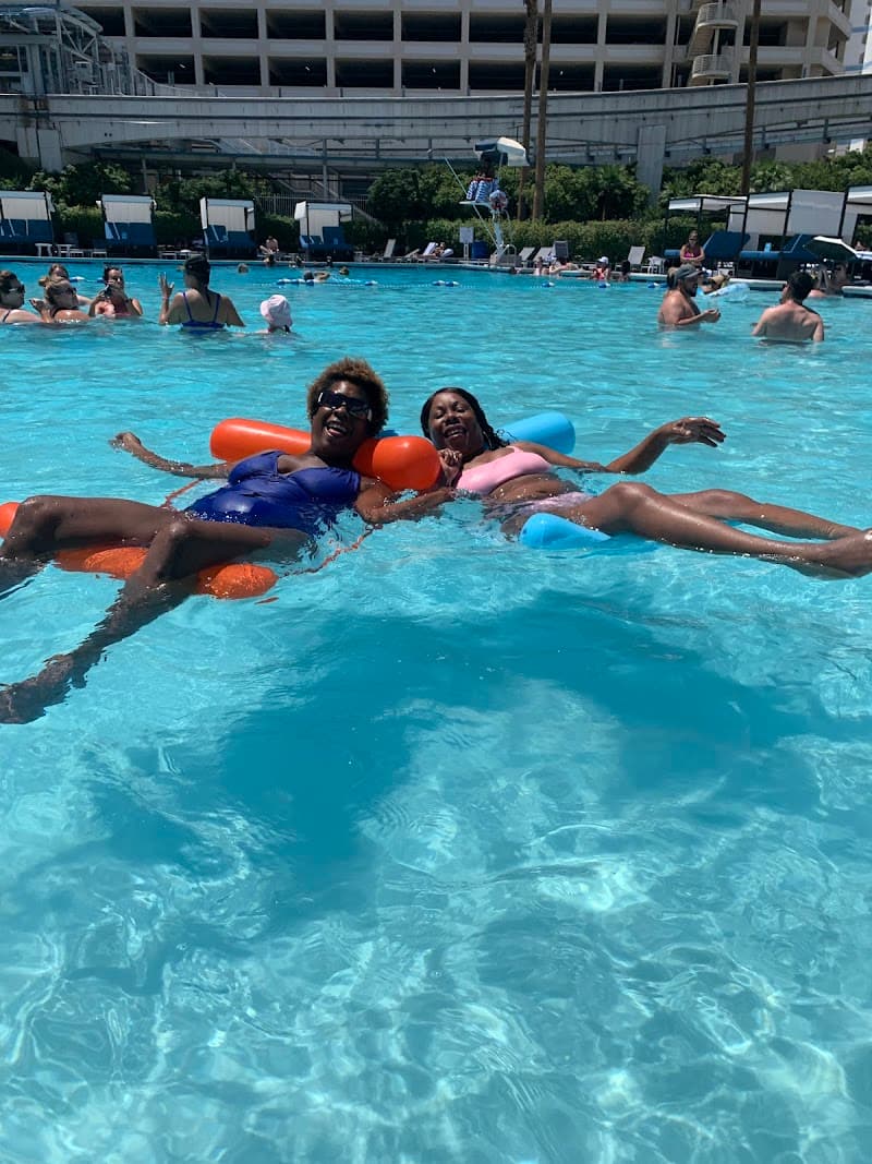 Blu Pool in Paradise, NV