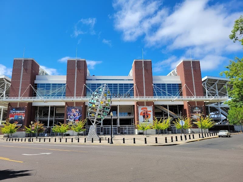 Photo by Richard Raymond (Google)