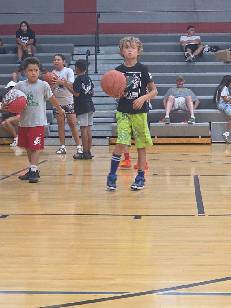 Pi-Nee-Waus Community Center