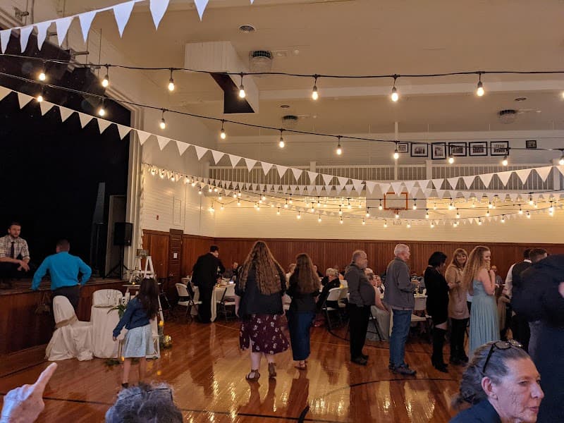 Photo by John O 'Meara (Google)