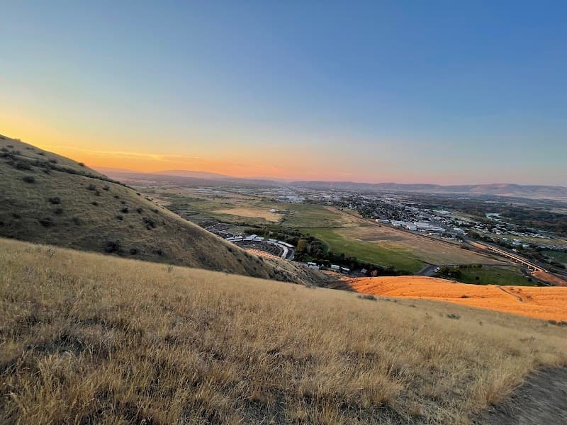 Photo by Ruthie Elizabeth (Google)