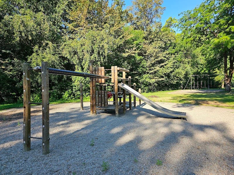 Photo by Hans Gritsch (Google)