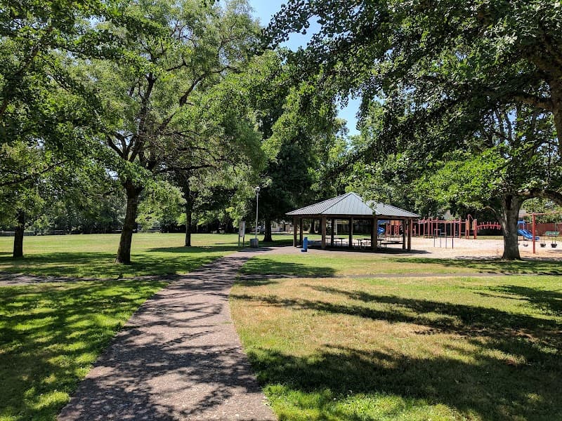 Photo by Lyn C (Google)