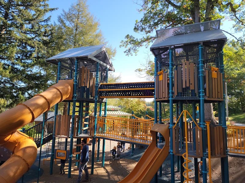 Photo by Clinton Dullin (Google)