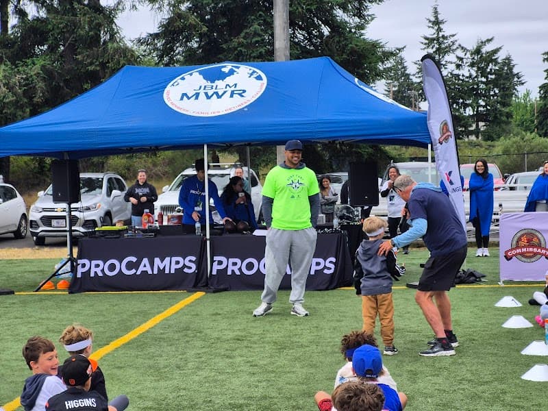 Photo by Toby (Google)