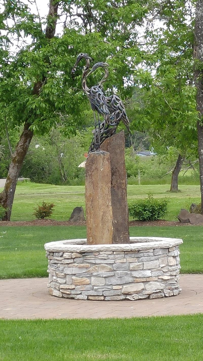 Photo by Mary MK70 (Google)