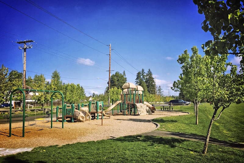 Photo by Steven Pavlov (Google)