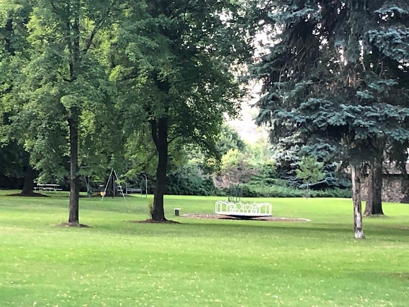 Photo by G&B Reeves (Google)