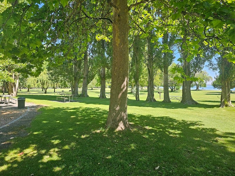 Photo by joes w (Google)