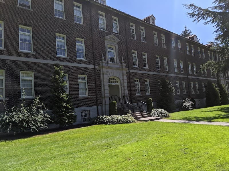 Photo by Toby (Google)