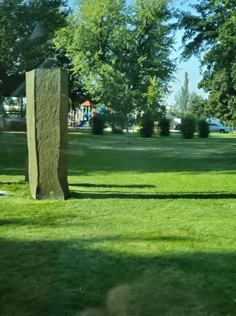 Photo by Cindi Lester (Google)