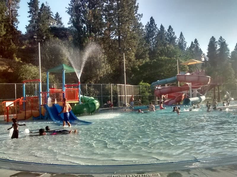 Photo by Teresa Quintana (Google)