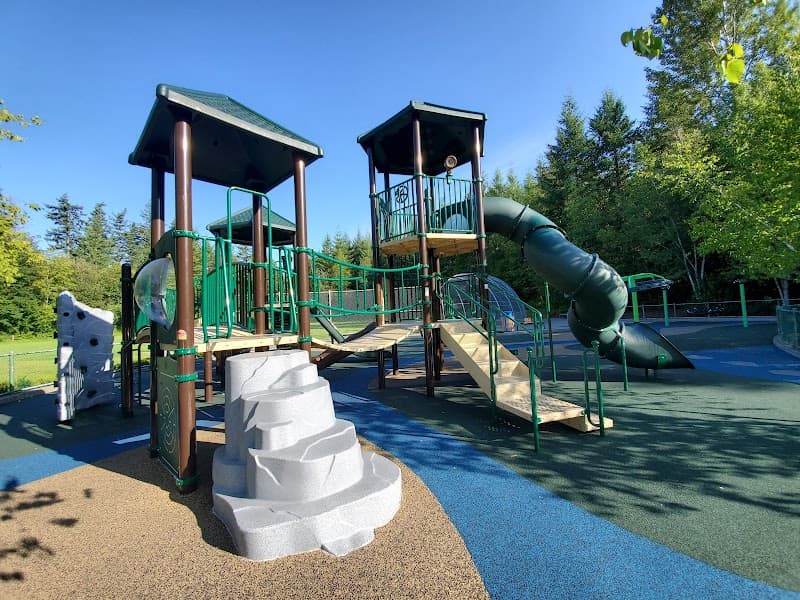 Photo by Bee (M.C.) (Google)