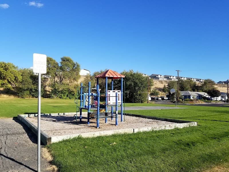 Photo by Guy Crilly (Google)