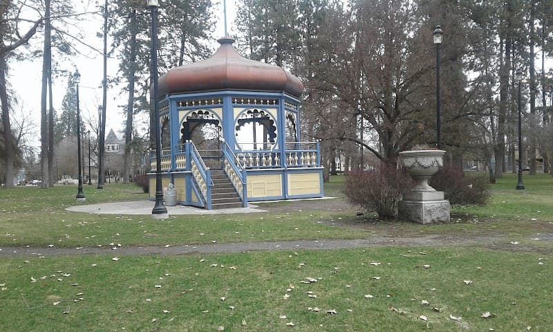 Photo by Lauren McLeod (Google)