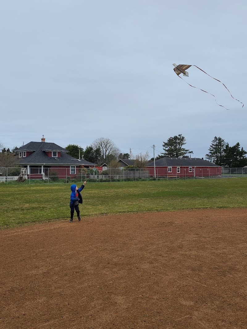 Photo by Rhiannon B (Google)