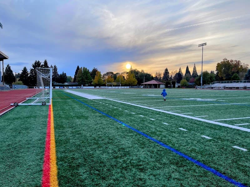 Photo by BetC (Google)