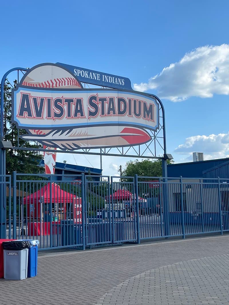 Photo by Elizabeth Benzinger (Google)