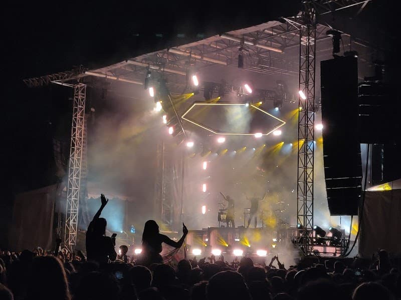 Photo by Eli (Google)