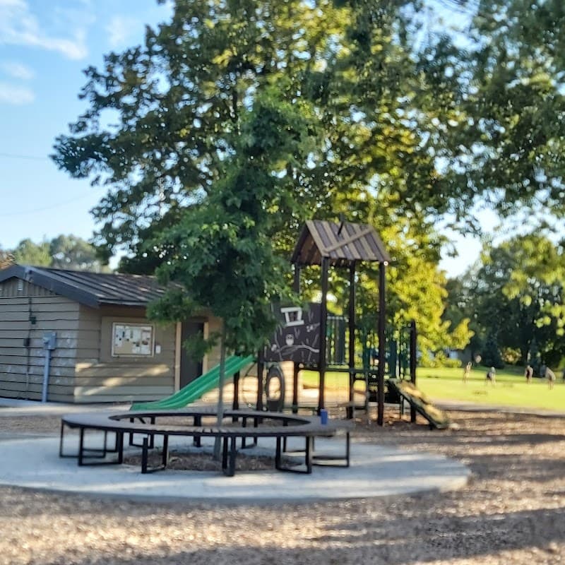 Photo by Law SM (Google)