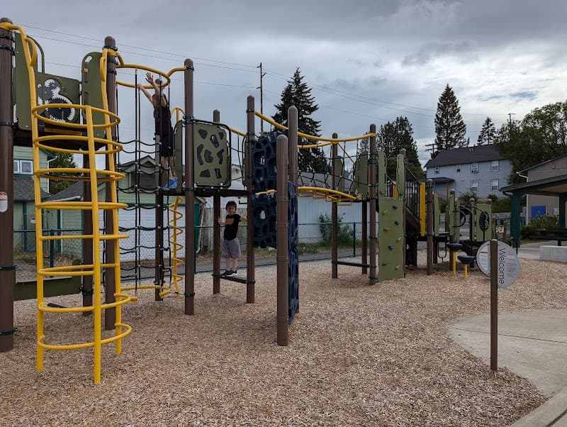 Photo by Katie (Katieeeee) (Google)