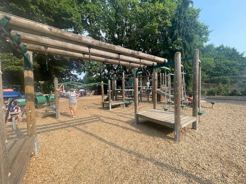 Photo by christine Zhao (Google)