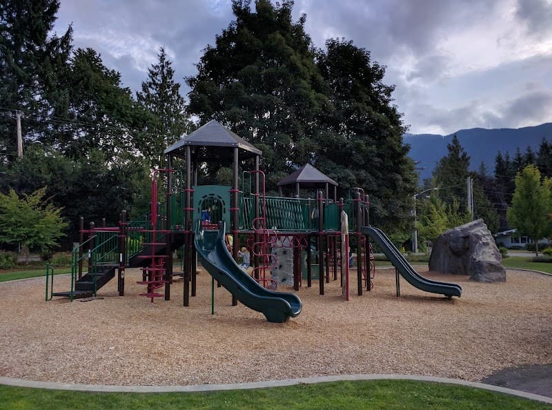 Si View Park Playground East