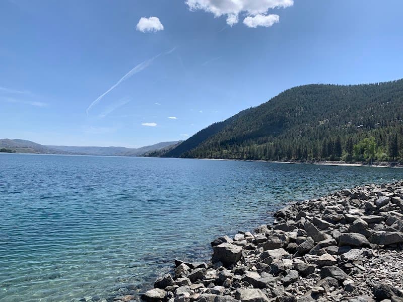 Photo by zach r (Google)