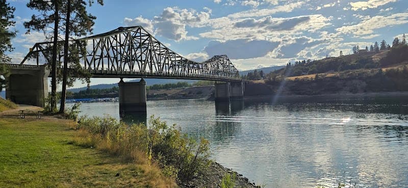 Photo by Bonnie Masoner (Google)