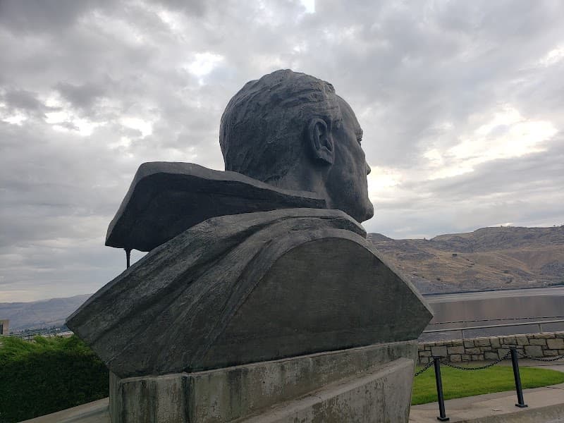 Photo by Daniel Pensak (Google)