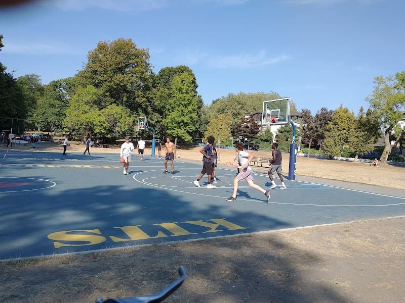 Photo by Bruno Tomberli (Google)