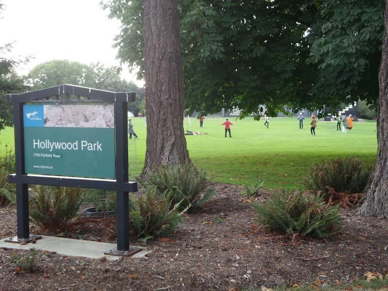 Photo by jack g m w (Google)