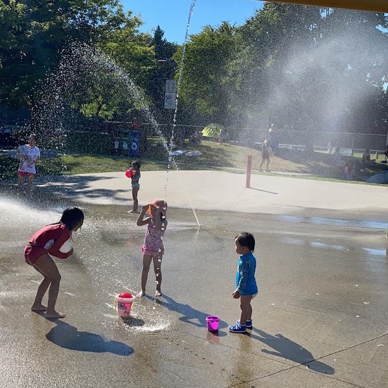 Photo by Doris Kuang (Google)