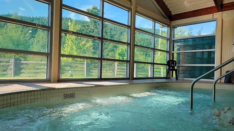 Photo by laura elworthy (Google)