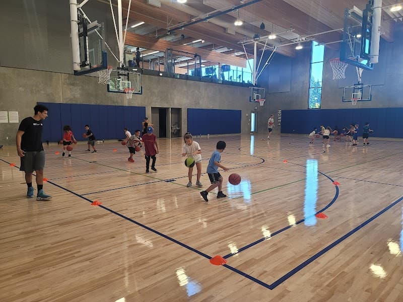 Photo by Gerrit Kelly (Google)