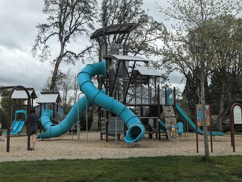 Photo by Matthew Kobishop (Google)