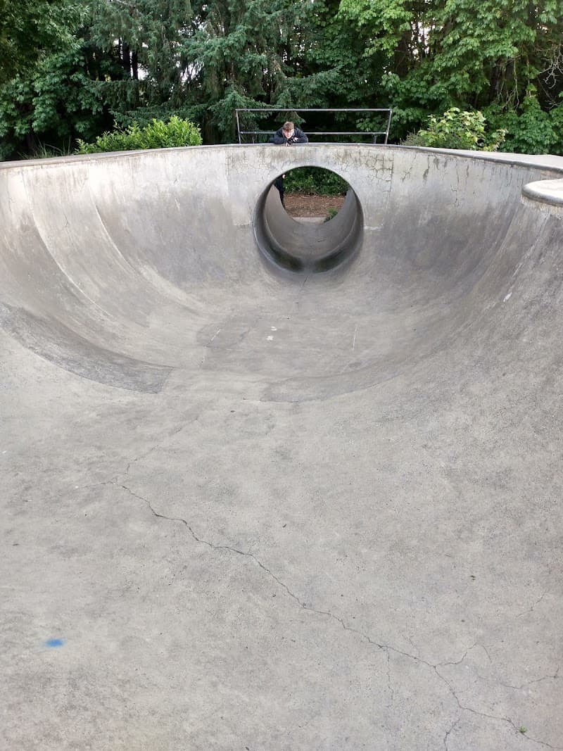 Photo by Bonnie Elizibeth (Barbie Que Sloss) (Google)