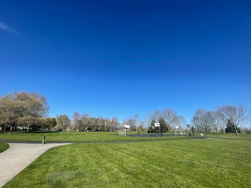 Photo by A H (Google)