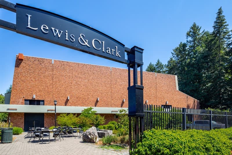 Photo by Gabriel Ratliff (Google)