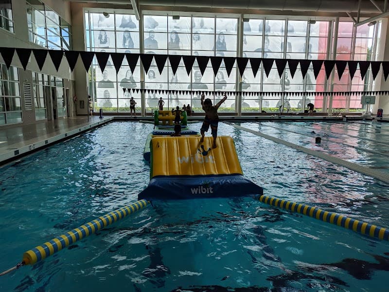 Photo by Elizabeth Staly (Google)