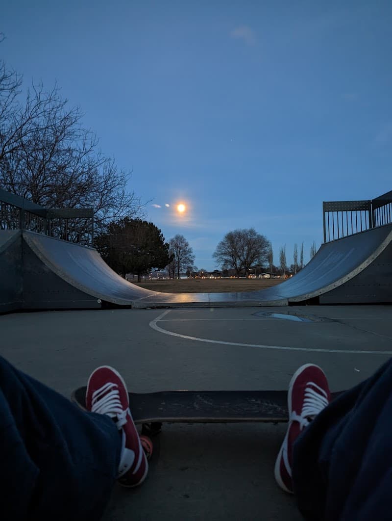 Photo by Emmaleigh (Google)