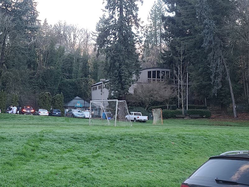 Photo by Edmund Keisuke Kashi (Google)