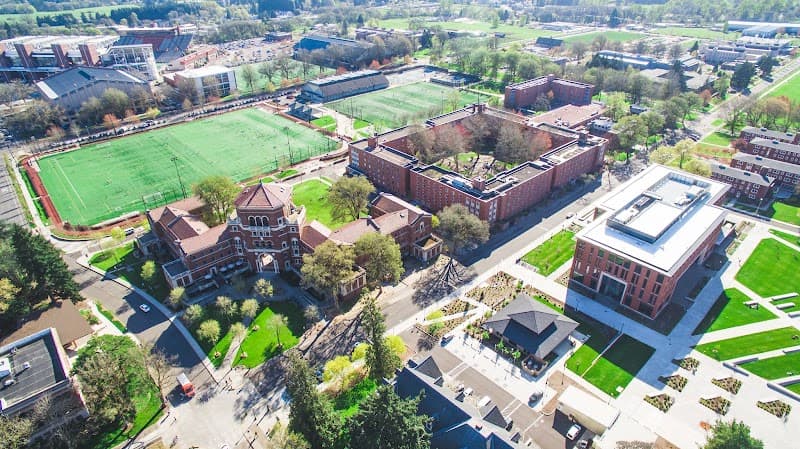 Photo by Lucas Raab (Google)