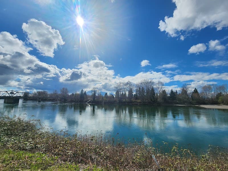 Photo by B. C. (Google)