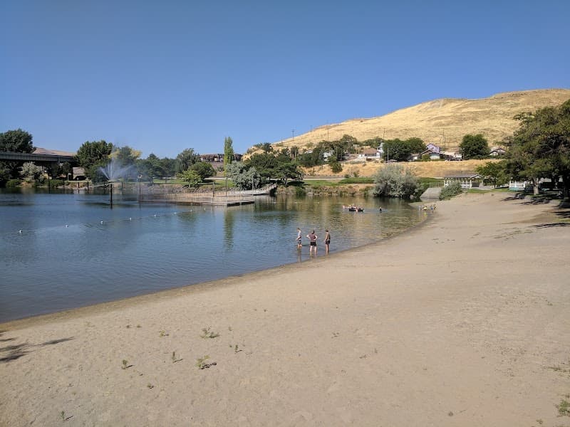 Photo by Dan Spencer (Google)