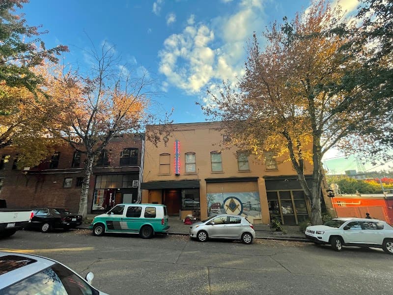 Photo by Dashiel Neimark (Google)