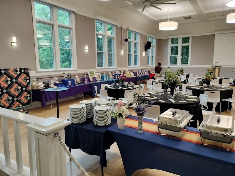 Photo by Lisa Canar (Google)