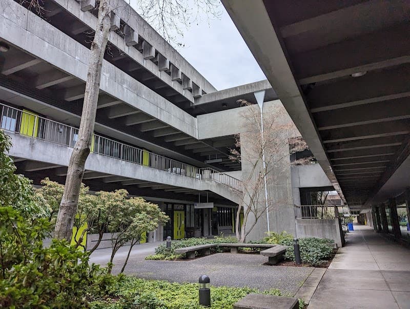 Photo by Nicholas Ruhland (Google)