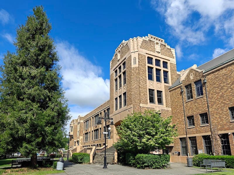 Photo by Leiming Q (Google)